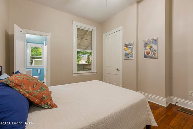 826 Mulberry St, Louisville, KY 40217