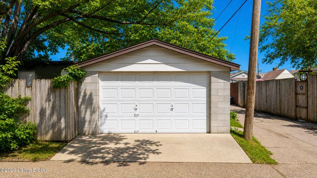 826 Mulberry St, Louisville, KY 40217