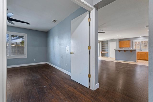 1904 St Peters St, Modesto, CA 95355
