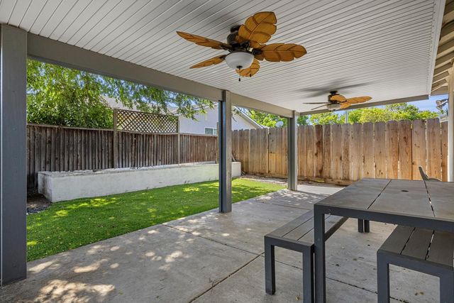 1904 St Peters St, Modesto, CA 95355