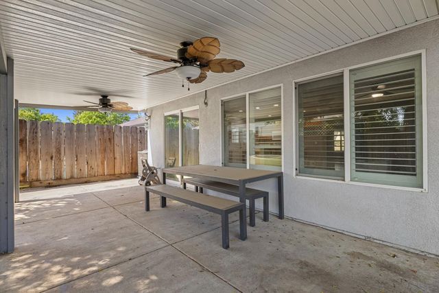 1904 St Peters St, Modesto, CA 95355