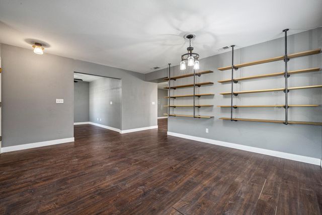 1904 St Peters St, Modesto, CA 95355