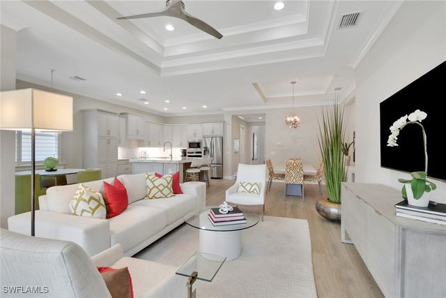 6253 Antigua WAY, Naples, FL 34113