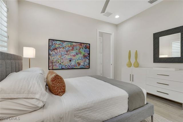 6253 Antigua WAY, Naples, FL 34113