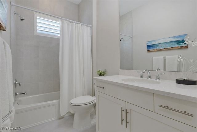 6253 Antigua WAY, Naples, FL 34113