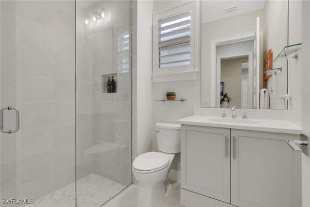 6253 Antigua WAY, Naples, FL 34113