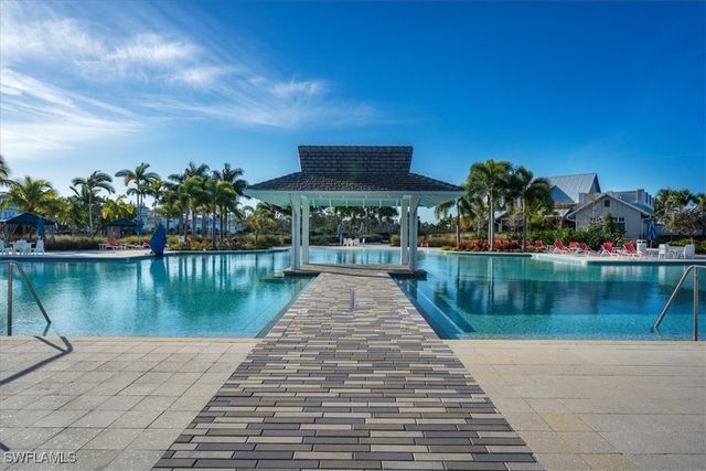 6253 Antigua WAY, Naples, FL 34113