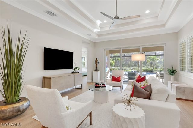 6253 Antigua WAY, Naples, FL 34113