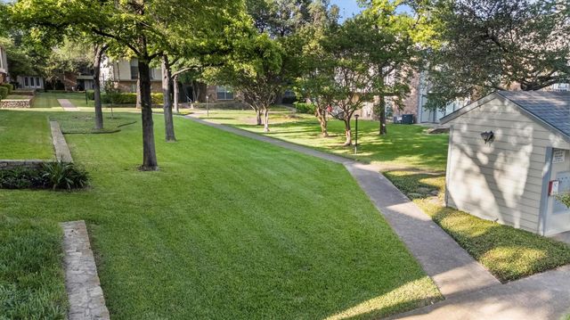 2535 Wedglea Drive 224, Dallas, TX 75211