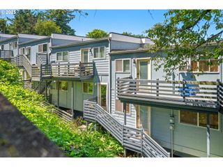 1300 Ne 68TH Ave, Portland, OR 97213