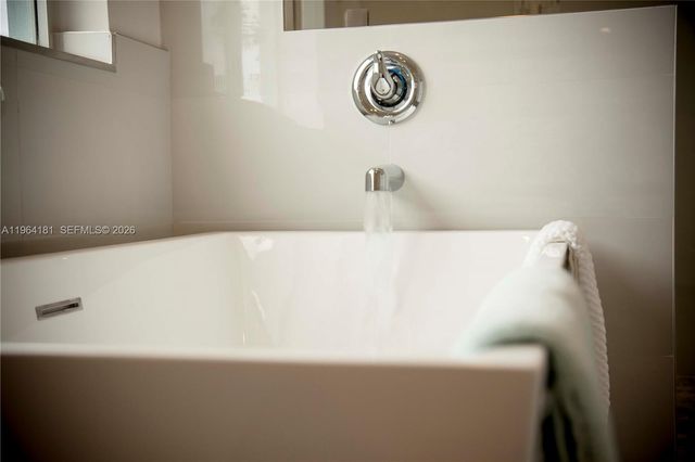 15105 SW 180th St, Miami, FL 33187