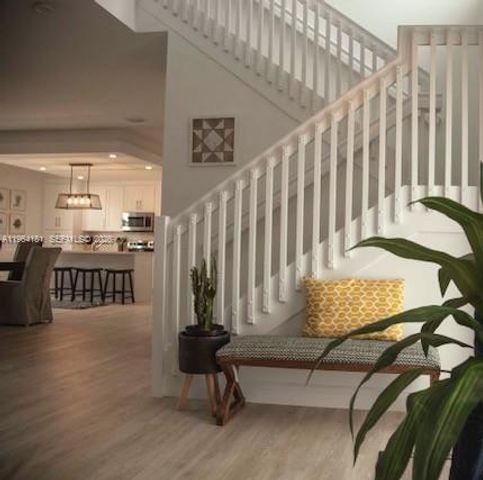 15105 SW 180th St, Miami, FL 33187