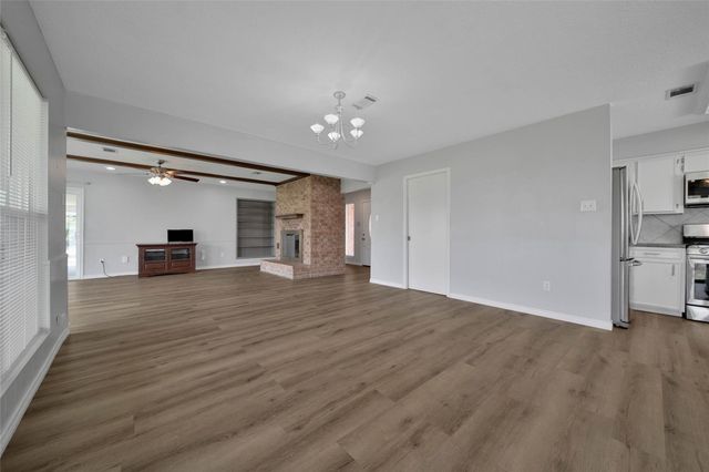 9898 Twin Shores Drive, Willis, TX 77318