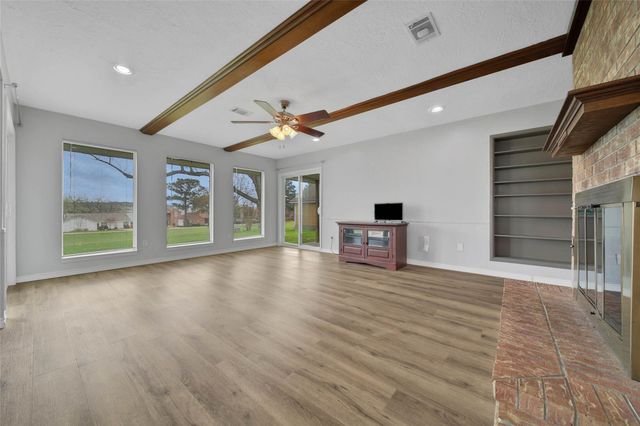 9898 Twin Shores Drive, Willis, TX 77318