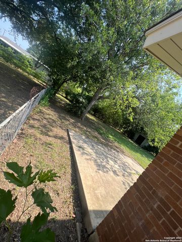 4207 Waikiki, San Antonio, TX 78218