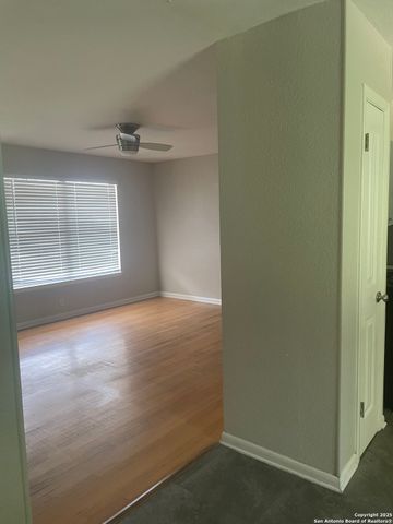 4207 Waikiki, San Antonio, TX 78218