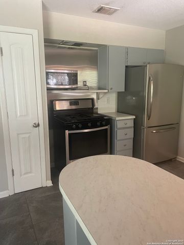 4207 Waikiki, San Antonio, TX 78218