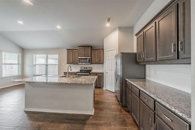 11808 Castleford Way, Fort Worth, TX 76036
