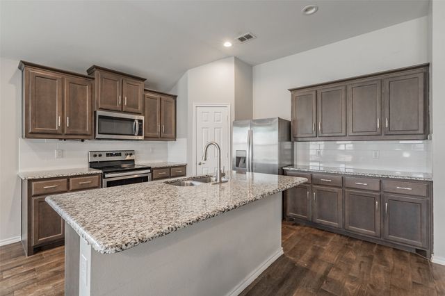 11808 Castleford Way, Fort Worth, TX 76036