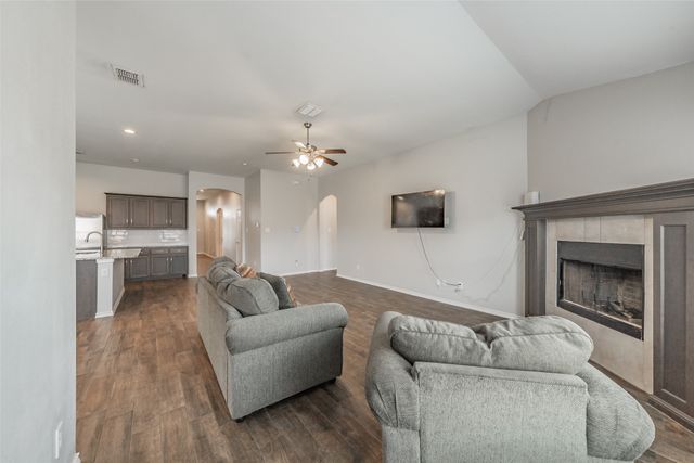 11808 Castleford Way, Fort Worth, TX 76036