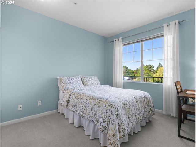 615 Nw LOST SPRINGS Ter 404, Portland, OR 97229