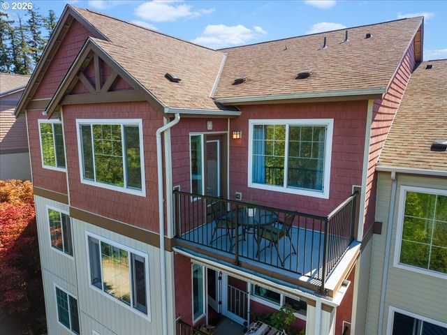 615 Nw LOST SPRINGS Ter 404, Portland, OR 97229