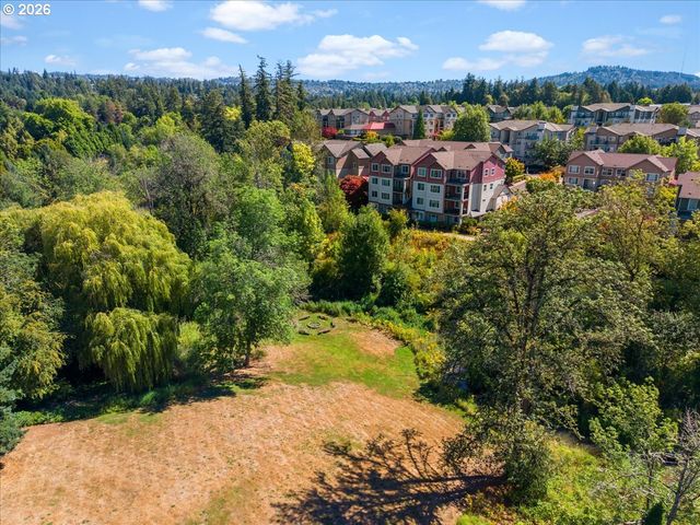 615 Nw LOST SPRINGS Ter 404, Portland, OR 97229