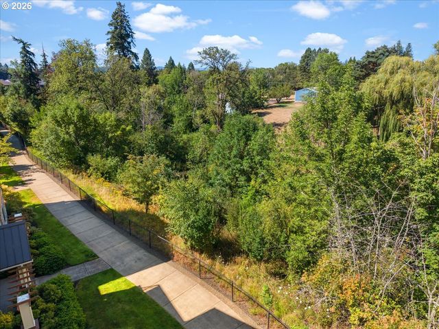 615 Nw LOST SPRINGS Ter 404, Portland, OR 97229