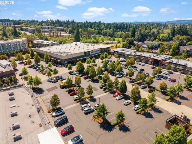 615 Nw LOST SPRINGS Ter 404, Portland, OR 97229