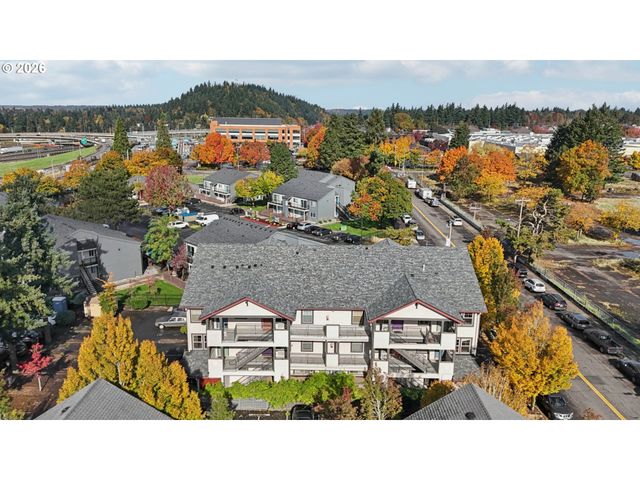737 Ne 99TH Ave 15, Portland, OR 97220
