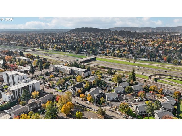 737 Ne 99TH Ave 15, Portland, OR 97220