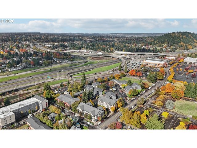 737 Ne 99TH Ave 15, Portland, OR 97220