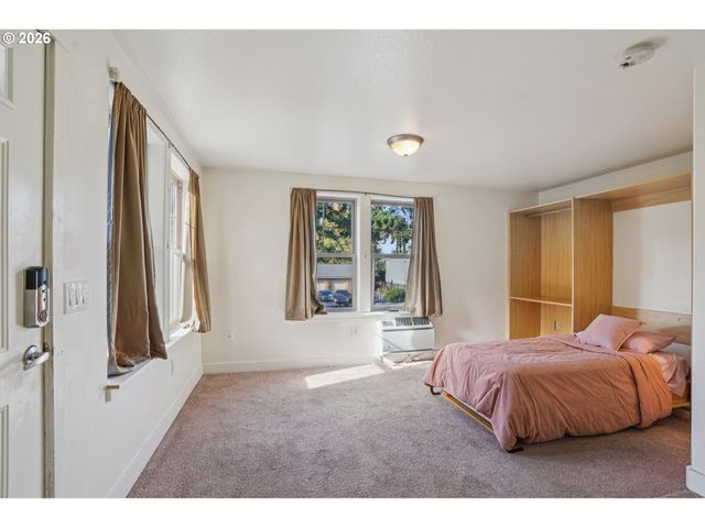 737 Ne 99TH Ave 15, Portland, OR 97220