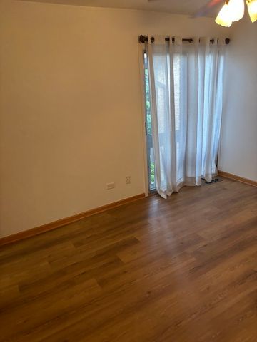 5953 Oakwood Drive, Lisle, IL 60532