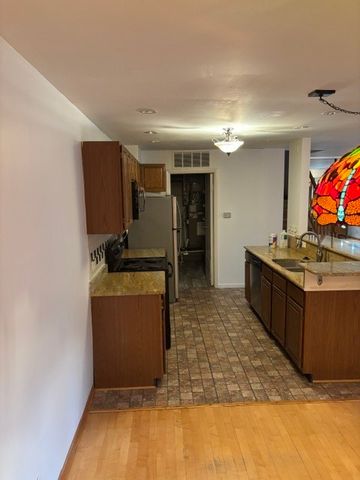 5953 Oakwood Drive, Lisle, IL 60532