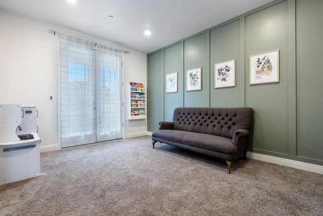 4085 Alamos Avenue, Clovis, CA 93619