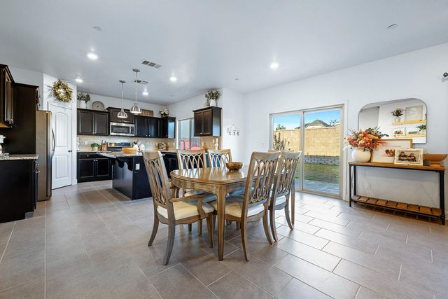 4085 Alamos Avenue, Clovis, CA 93619