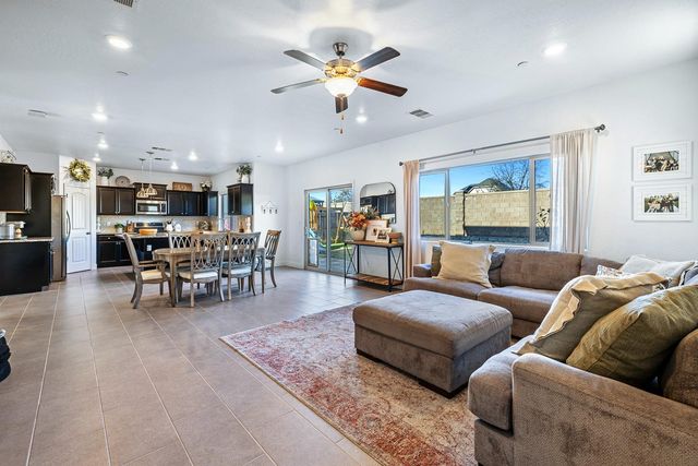 4085 Alamos Avenue, Clovis, CA 93619