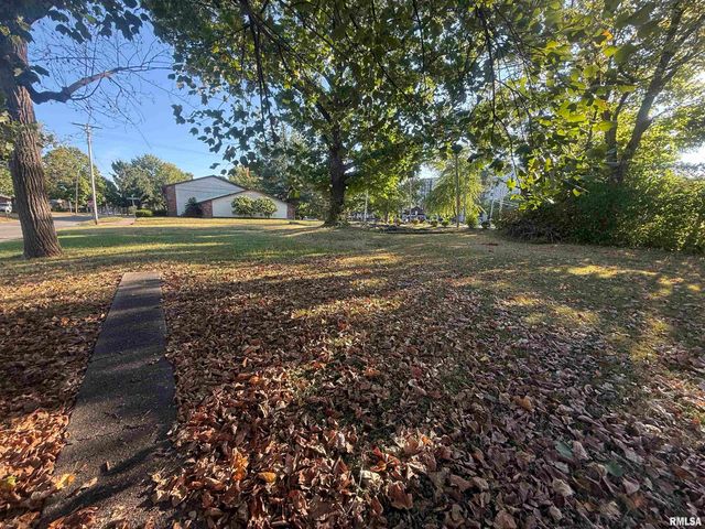 604 S Rawlings Street, Carbondale, IL 62901