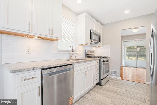 7 CEDAR BLUFF CT, Baltimore, MD 21228