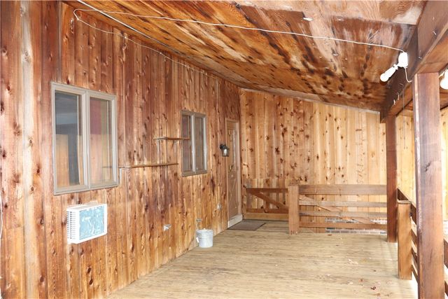 232 Red Arrow Rd, Ligonier Twp, PA 15658