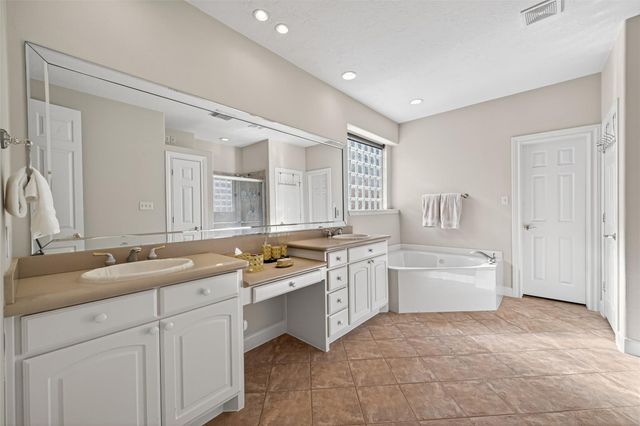 12550 Country Arbor Lane, Houston, TX 77041