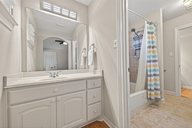 12550 Country Arbor Lane, Houston, TX 77041