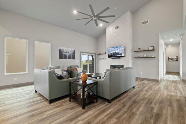 1595 Bledsoe Road, Gunter, TX 75058