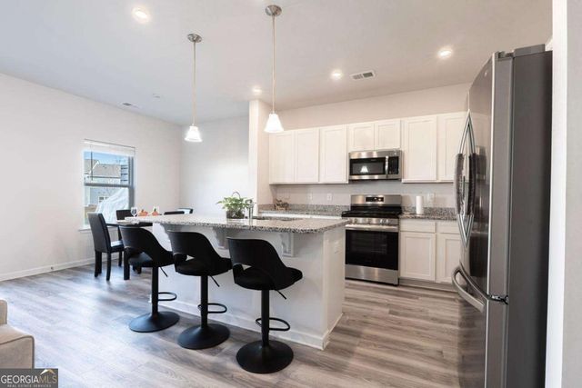 1135 Chastain Drive, Sugar Hill, GA 30518