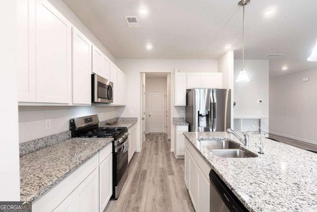 1135 Chastain Drive, Sugar Hill, GA 30518