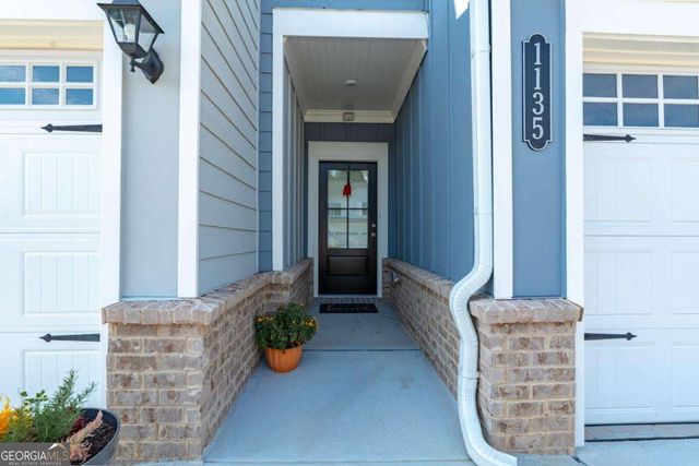 1135 Chastain Drive, Sugar Hill, GA 30518