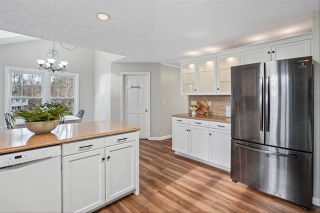 137 Peele Road, Nashua, NH 03062