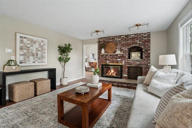 137 Peele Road, Nashua, NH 03062