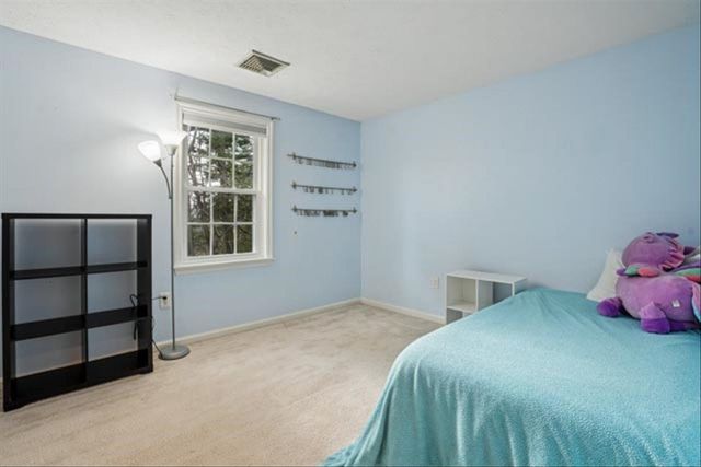 137 Peele Road, Nashua, NH 03062